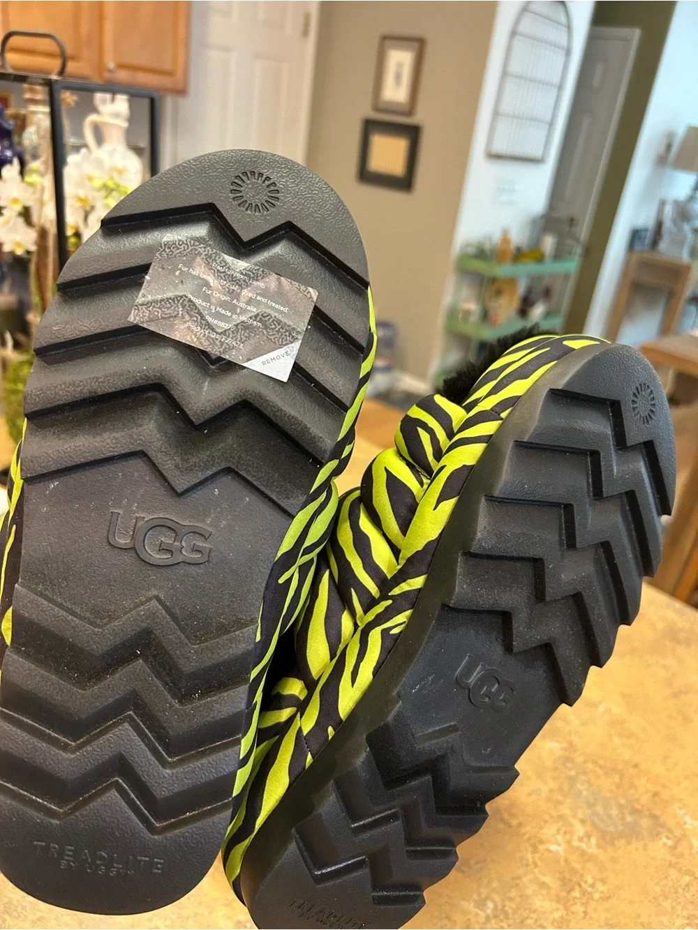 UGG Maxi Slide Platform Slide Sandals Tiger Print Key Lime in Lime